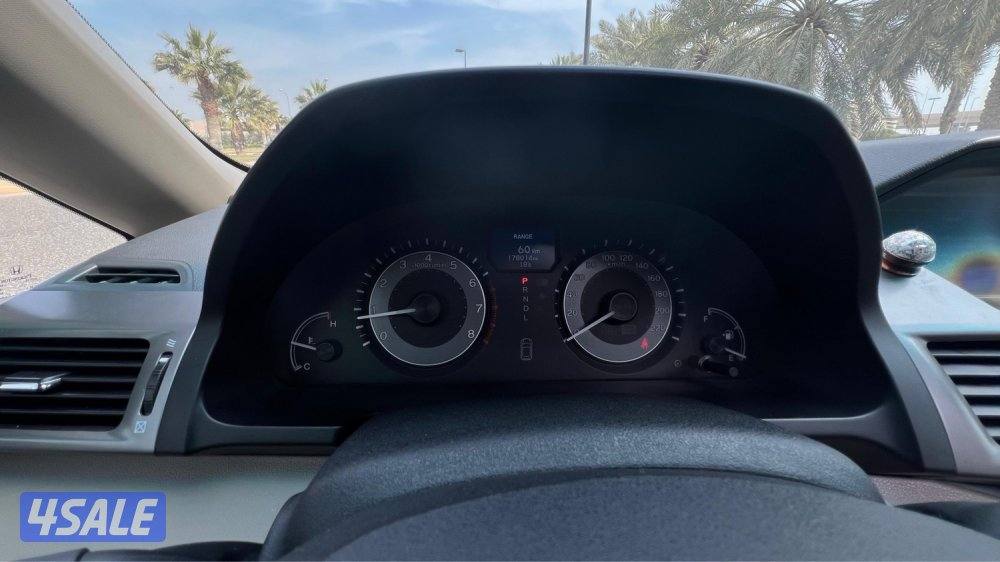 هوندا اوديسي العائليه 2016 نظيفه جدا كامل المواصفات شرط الفحص15