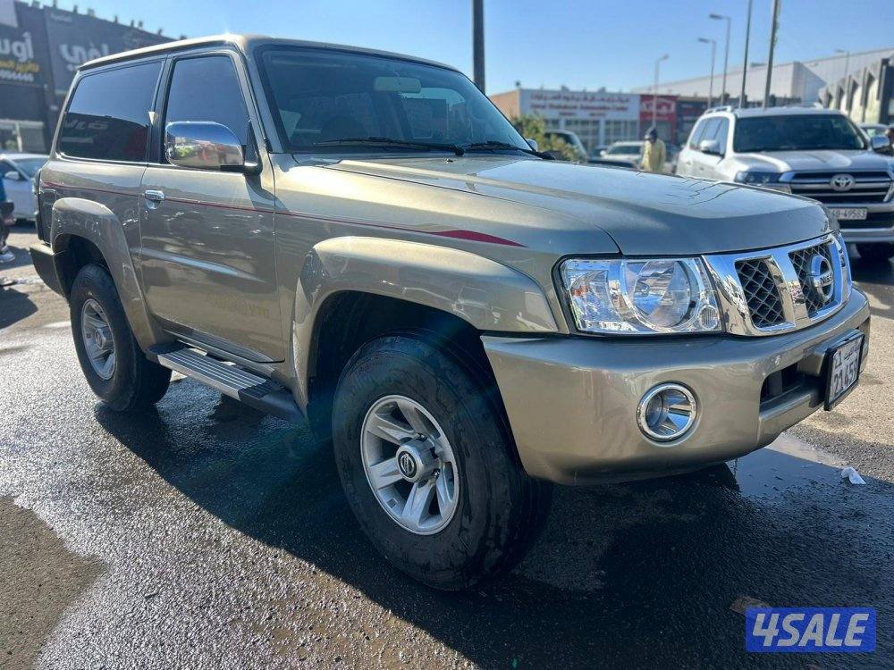 نيسان باترول سفارى موديل 2016 ماشى 300.000 k.m  وارد الخليج .1