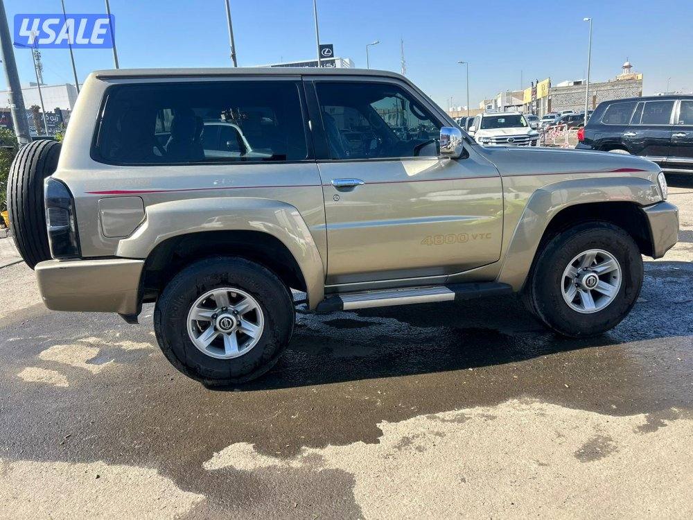 نيسان باترول سفارى موديل 2016 ماشى 300.000 k.m  وارد الخليج .2