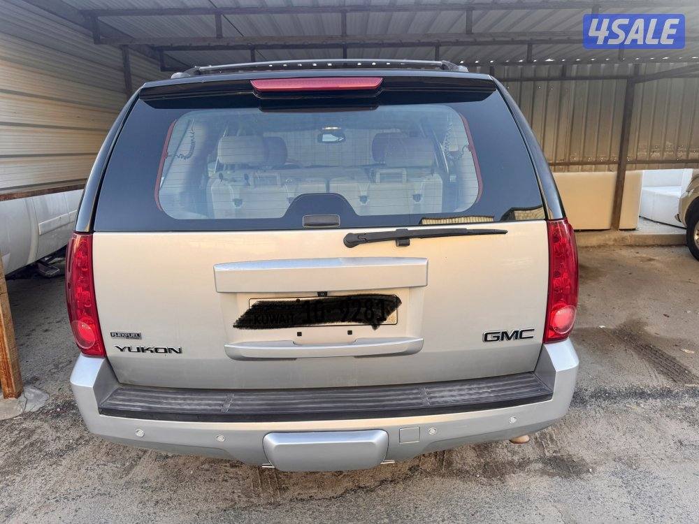 يوكن 2010 بحالة ممتازة6