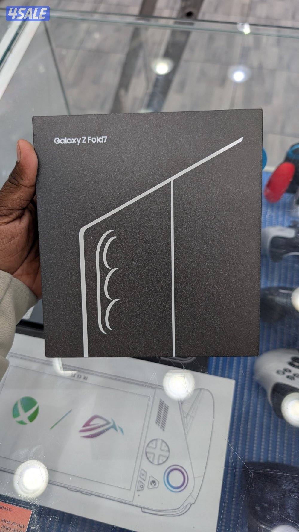 Samsung Galaxy Fold 72