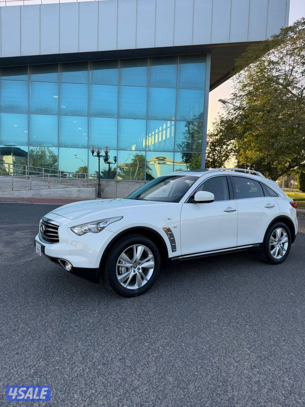 Qx70 موديل 2014 صبغ الوكاله ماشي 140الف فقط المالك الاول بحاله الوكاله1