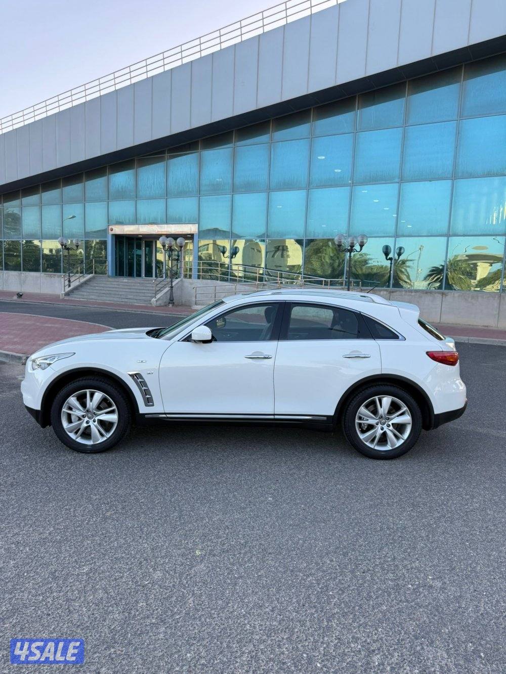 Qx70 موديل 2014 صبغ الوكاله ماشي 140الف فقط المالك الاول بحاله الوكاله0