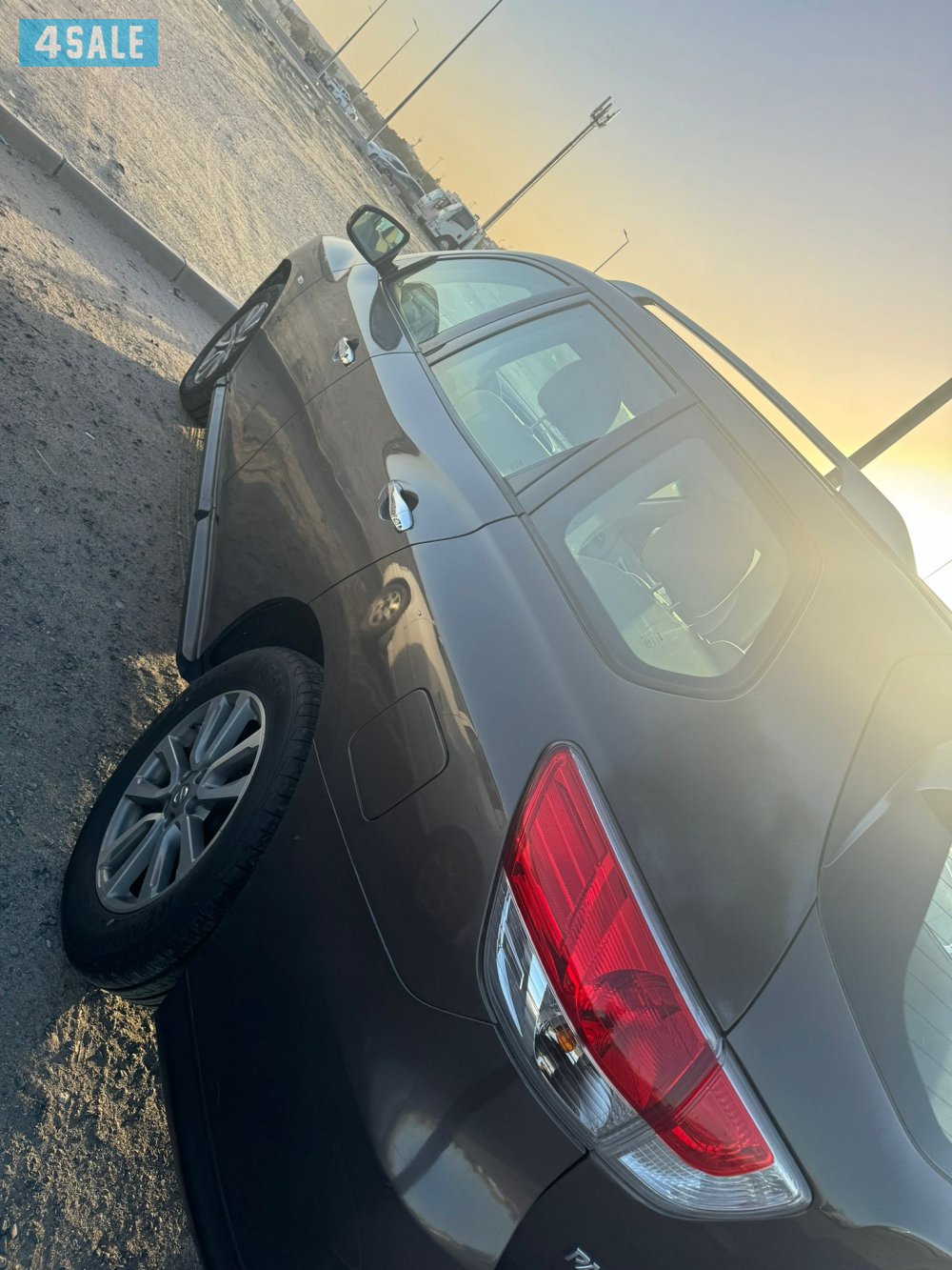 للبيع جيب نيسان موديل ٢٠١٥ فيها سويج قير للبيع على المنظور4