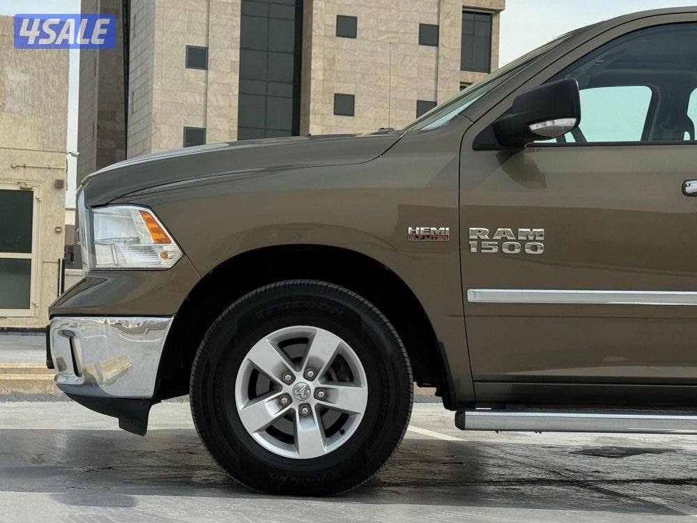 رامHEMI 5.7 SLT BOX موديل2015 عداد75الف وارد الملا سيرفس منتظم5