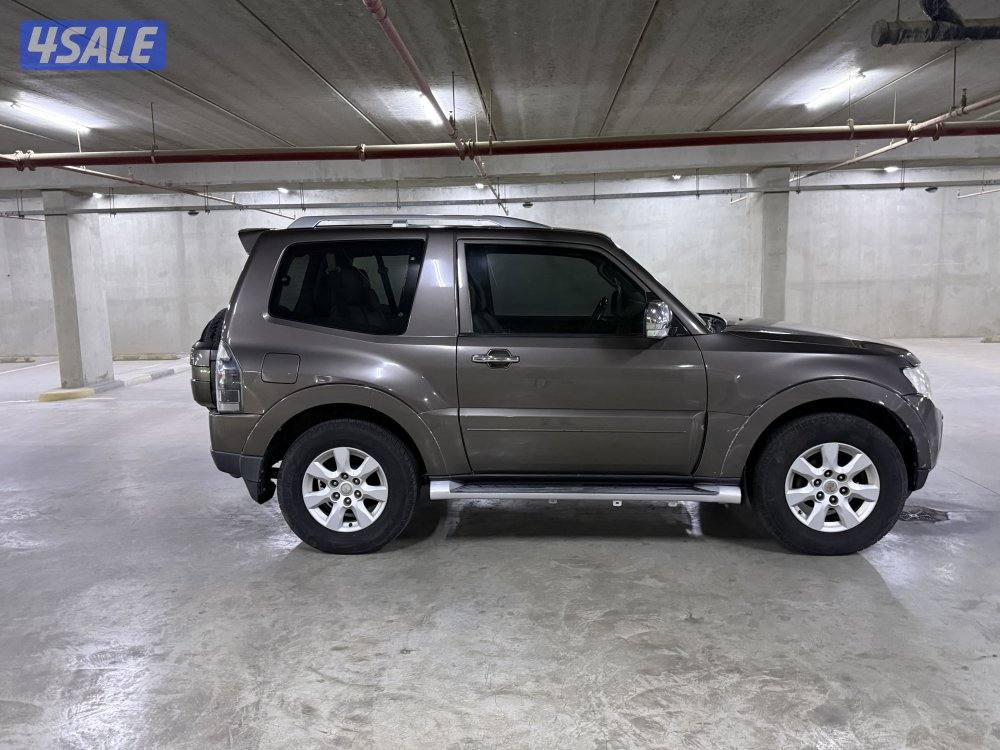 باجيرو 2009 GLS صبغة الوكالة باب واحد1