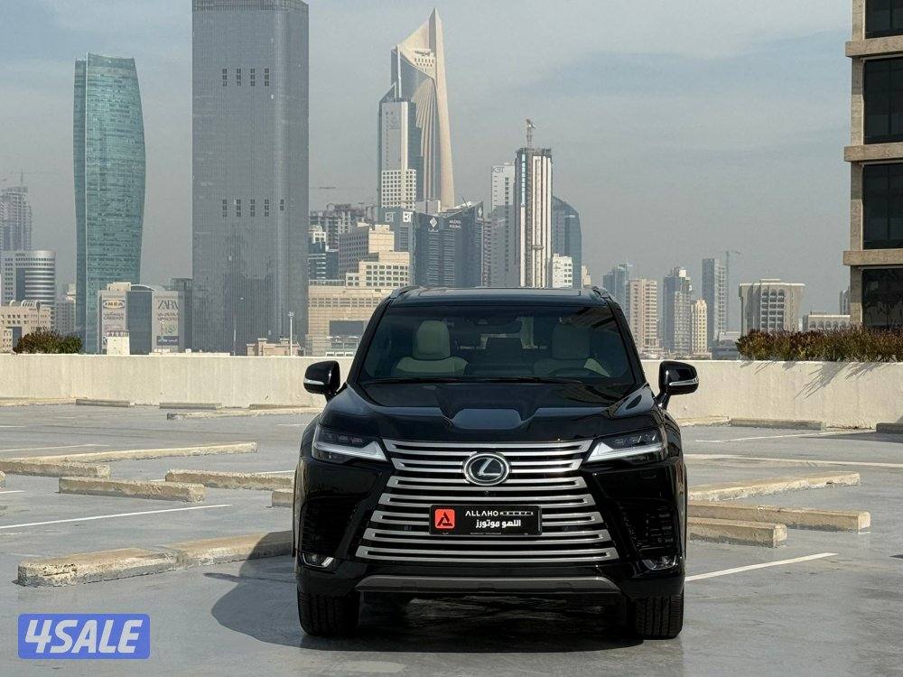 لكزسLX600(الدرجه الاولى) موديل2023 عداد52الف وارد الساير سيرفس منتظم4