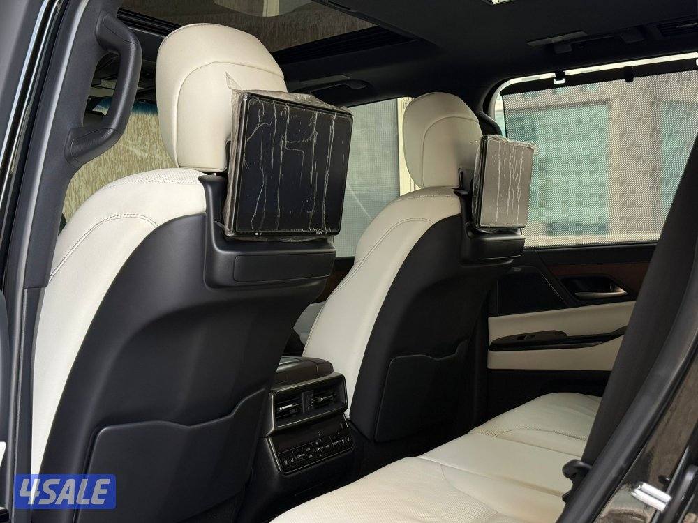 لكزسLX600(الدرجه الاولى) موديل2023 عداد52الف وارد الساير سيرفس منتظم9