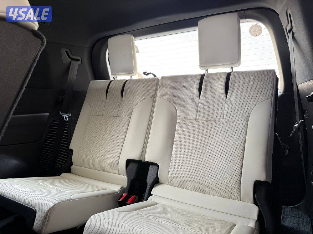 لكزسLX600(الدرجه الاولى) موديل2023 عداد52الف وارد الساير سيرفس منتظم10