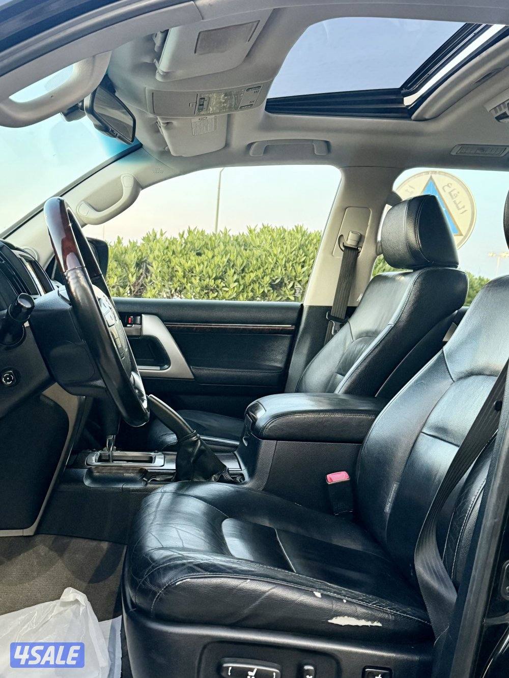 للبيع لاند كروزر موديل ٢٠١١ عداد ١٨١12