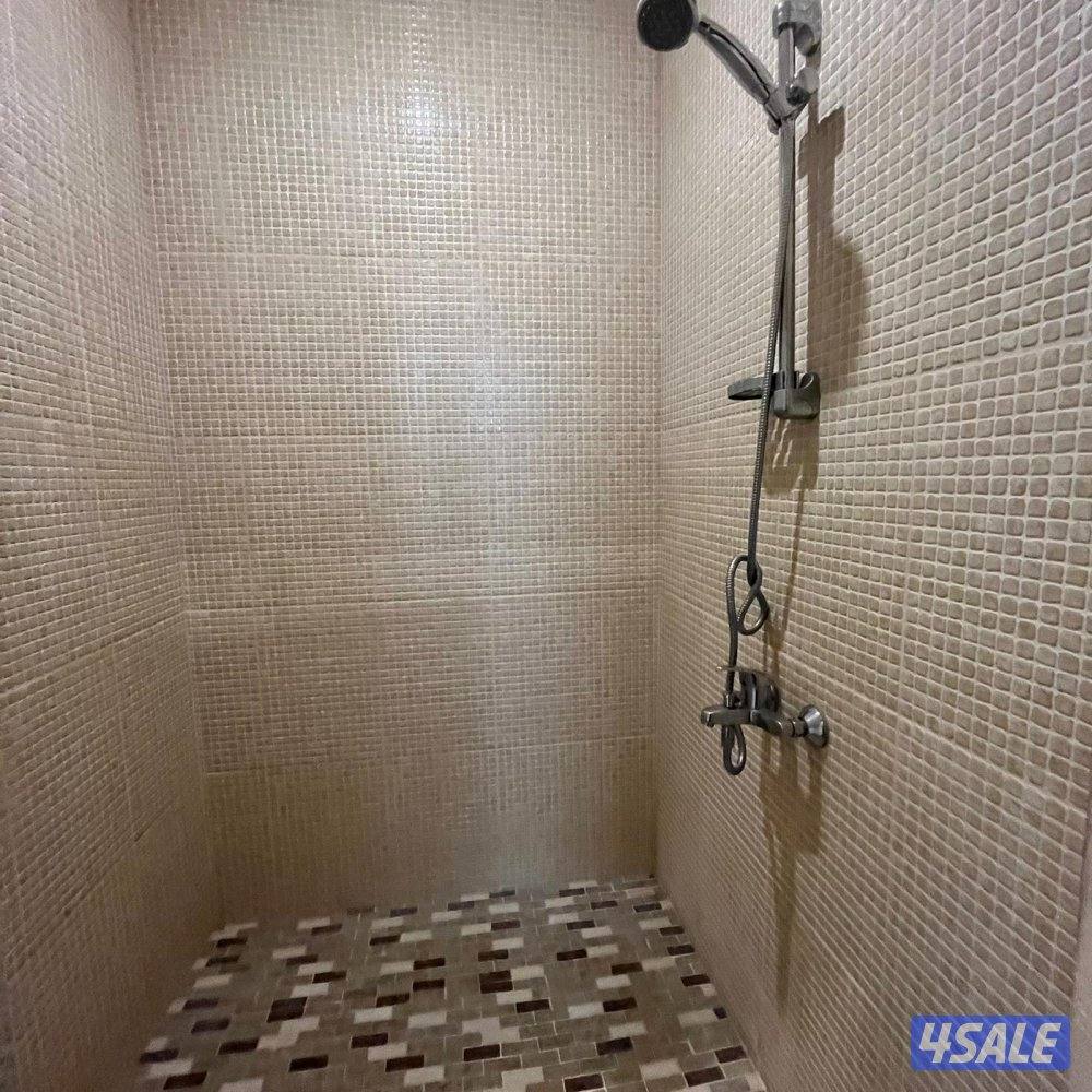 دور كامل إطلالة بحرية للإيجار في الشعب البحري قطعة 8 .9