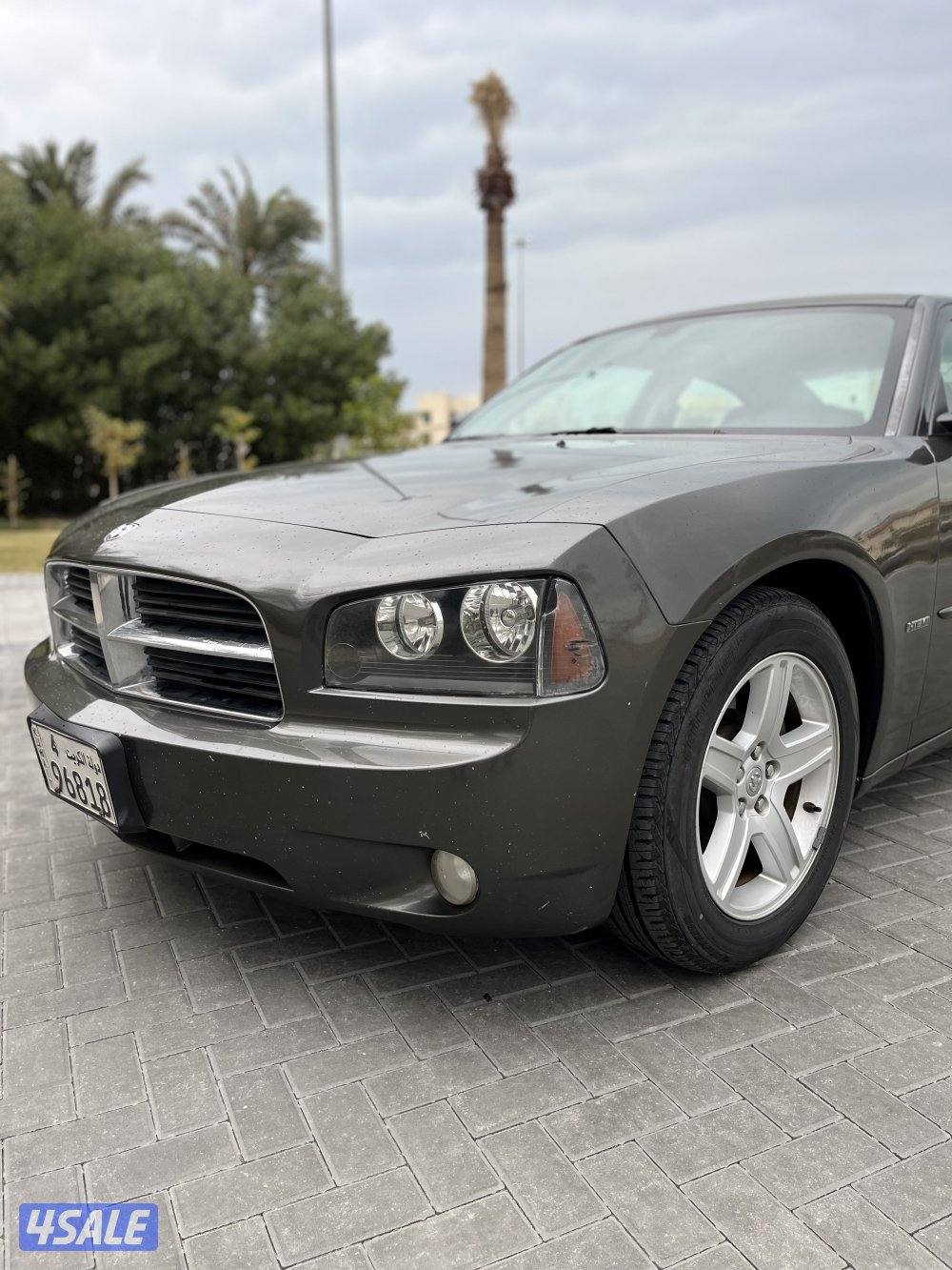 للبيع دوج تشارجر موديل 20102