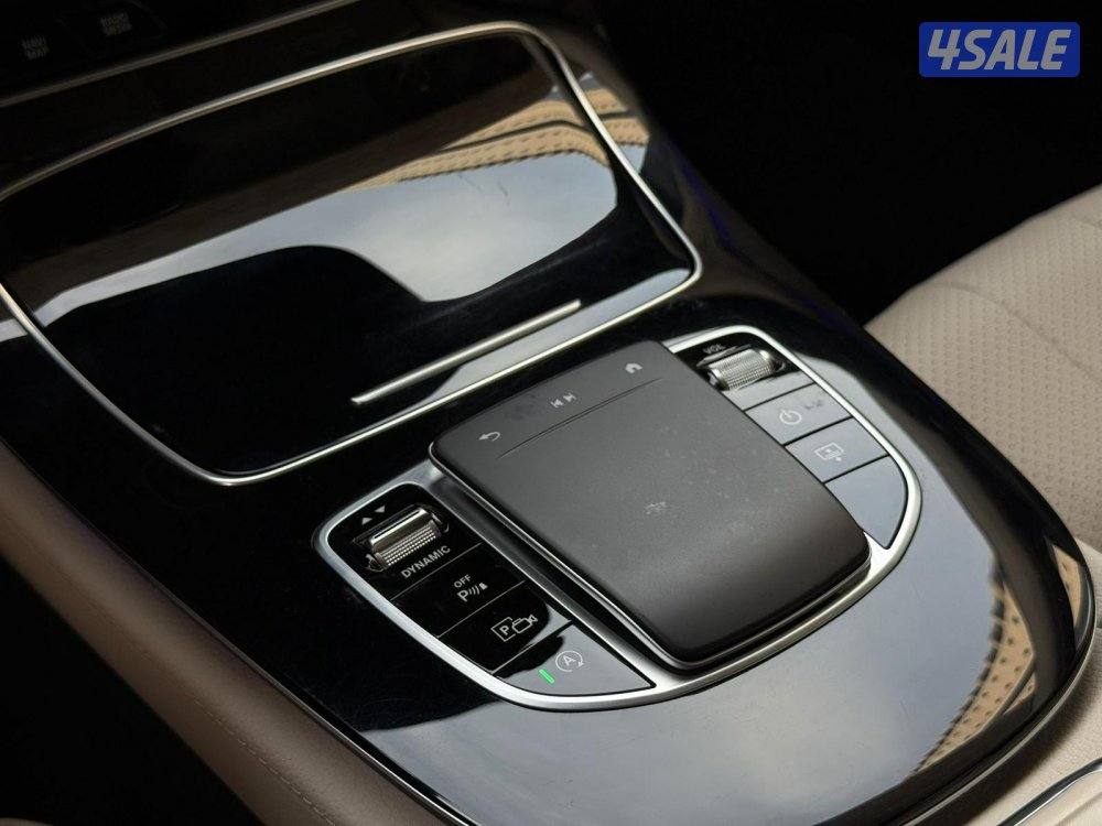 مرسيدسE200 مو2022 عداد57الف وارد الملا سيرفس منتظم9