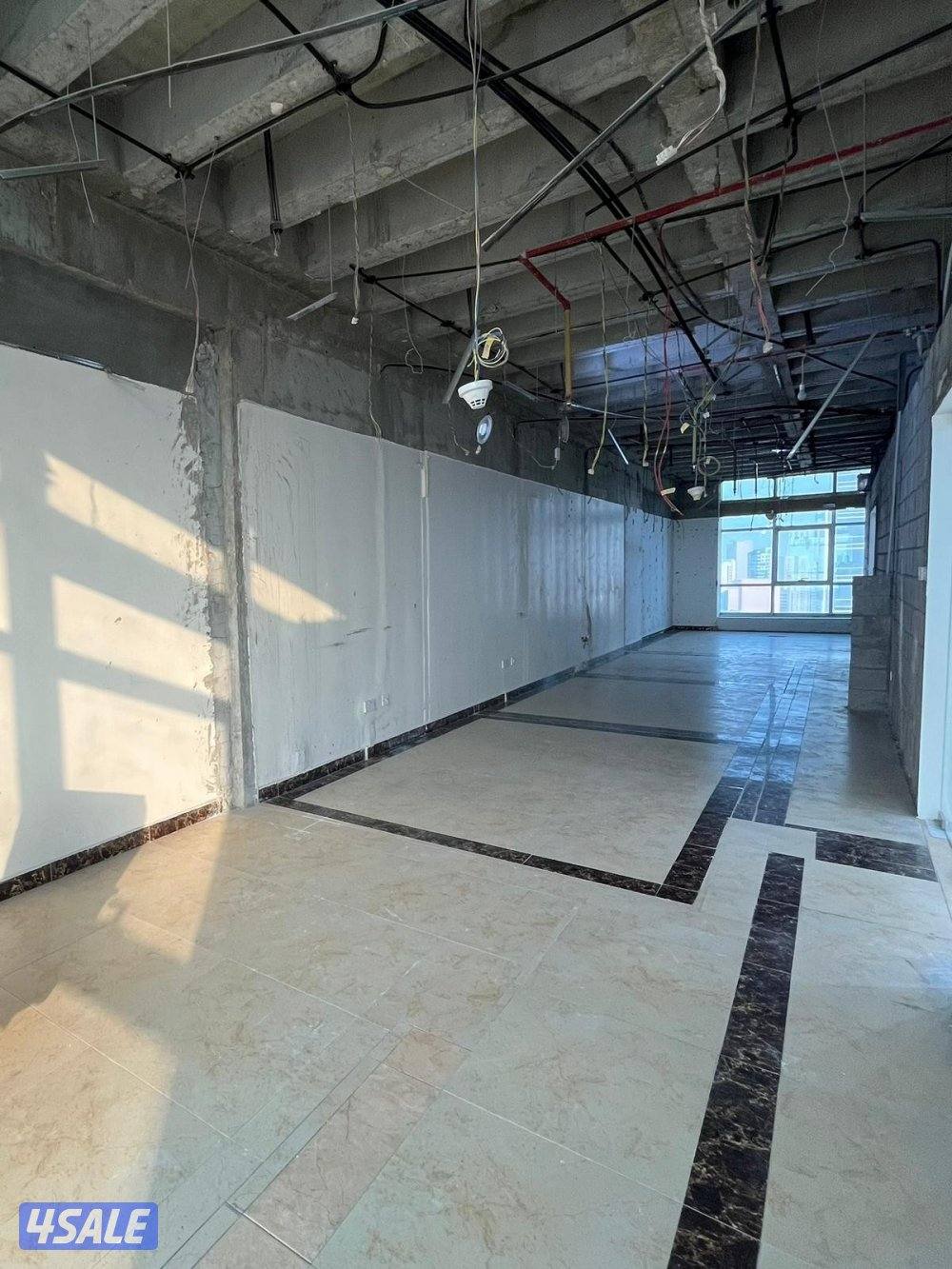 دور كامل تجاري للإيجار في القبلة .0