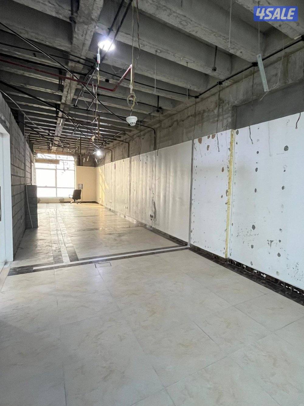 دور كامل تجاري للإيجار في القبلة .2