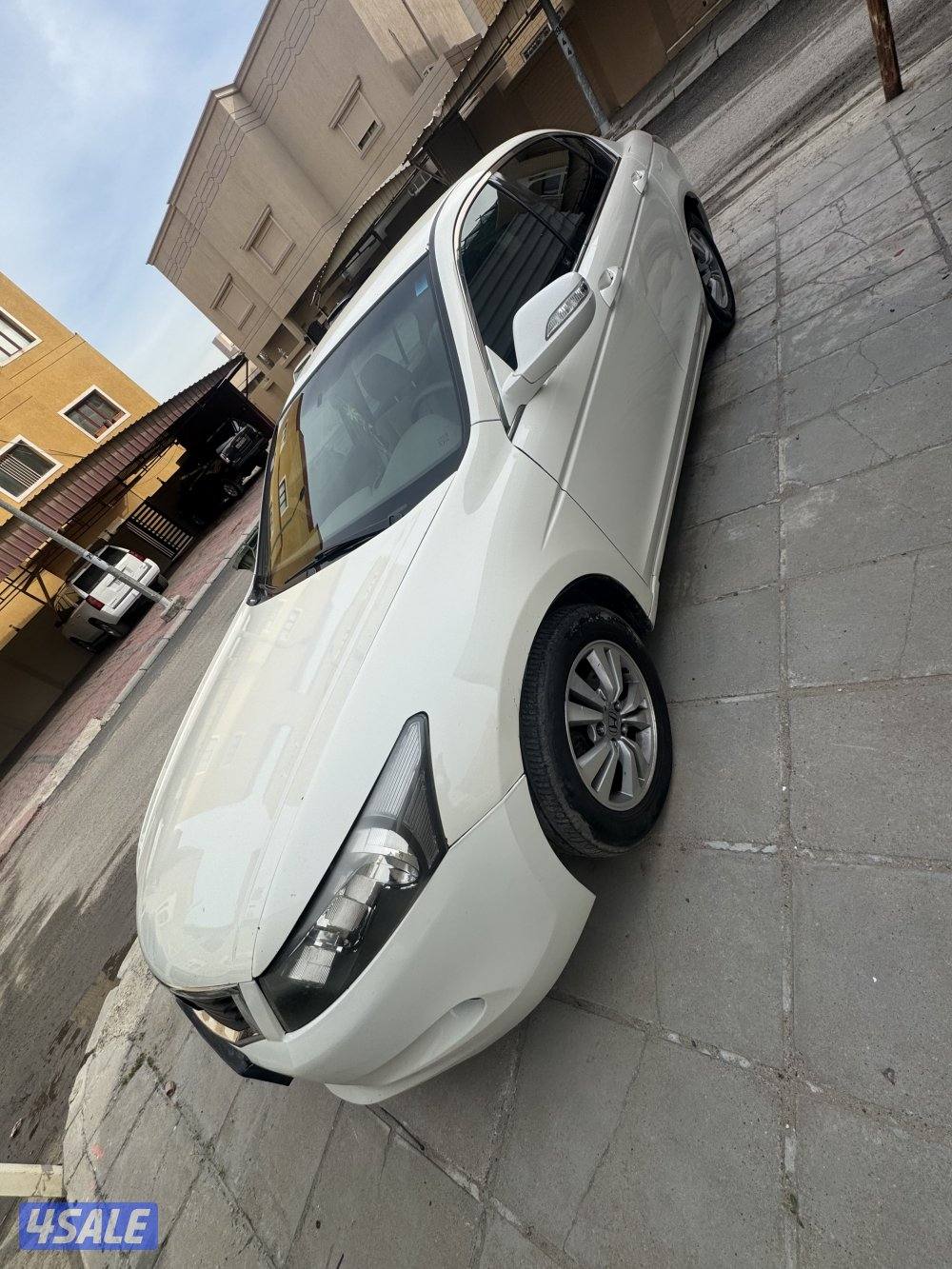 للبيع هوندا اكورد  4 سلندر 2008 ماشي 220km1