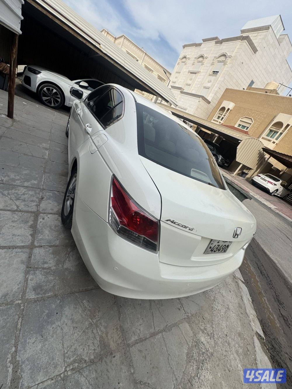 للبيع هوندا اكورد  4 سلندر 2008 ماشي 220km2