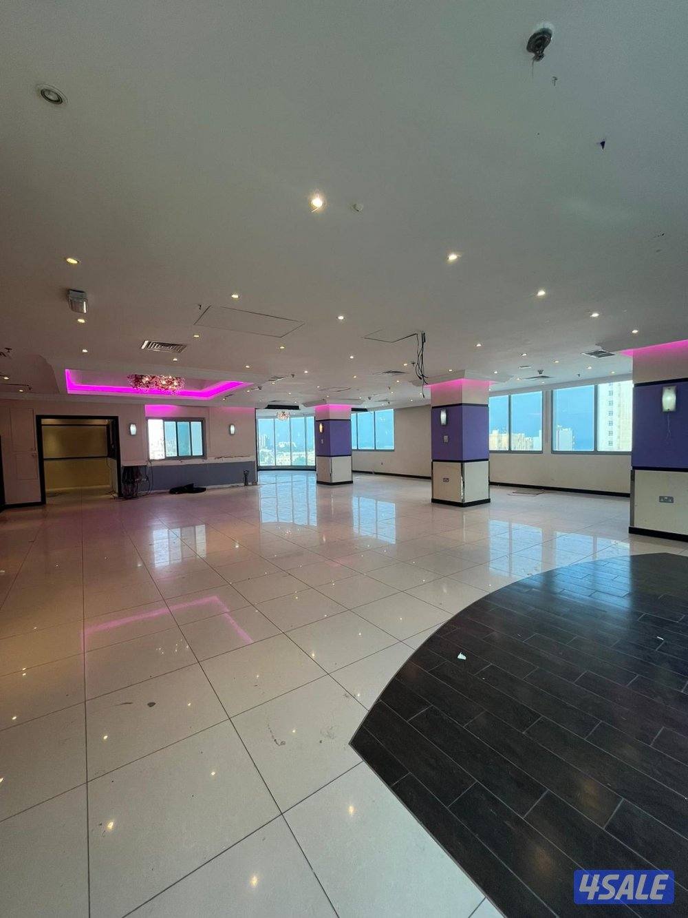 دور كامل تجاري إطلالة بحرية للإيجار في الفحيحيل .3