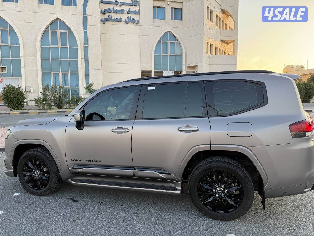 للبيع لاند كروزر 2023 ايرو اس تون تيربو الفل2