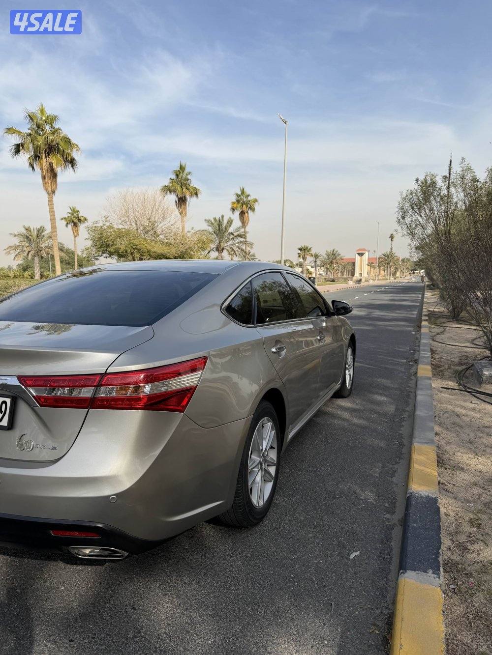 للبيع افالون موديل 20143