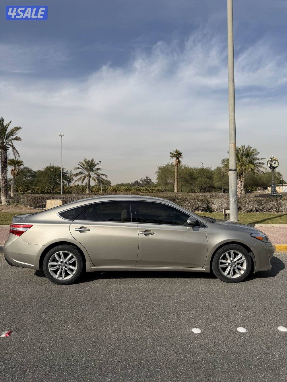 للبيع افالون موديل 20145