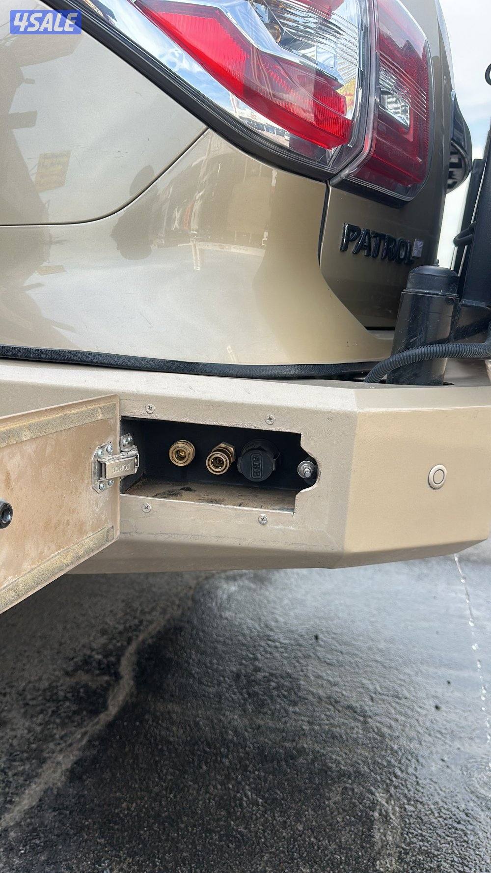 للبيع اغرض بعضها تركب على جميع السيارات و بعضها للباترول3