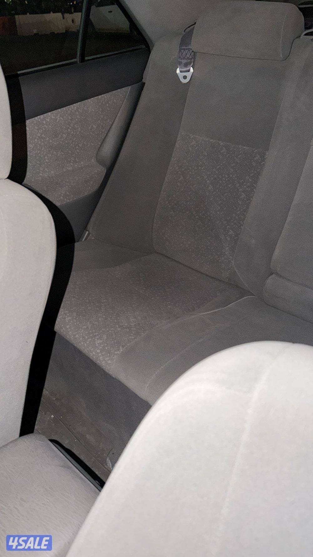 كامري اللون فضي 20032