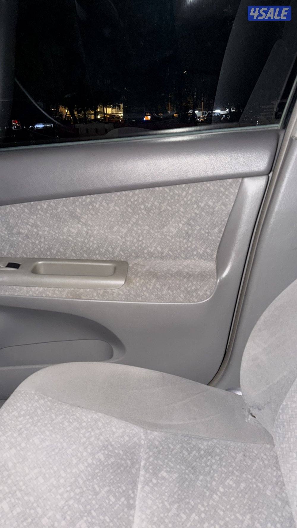 كامري اللون فضي 20033