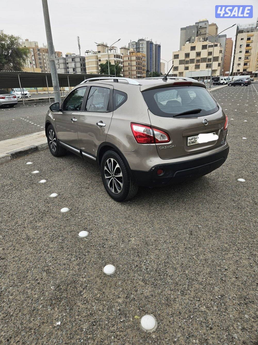 نيسان قشقاي مويل ٢٠١٢1