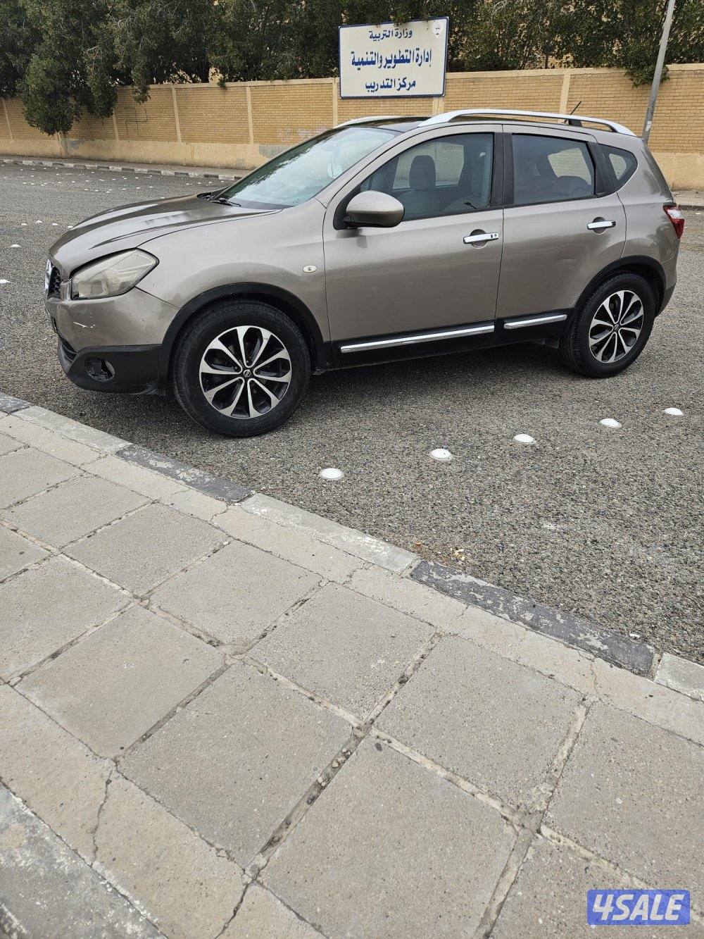 نيسان قشقاي مويل ٢٠١٢5