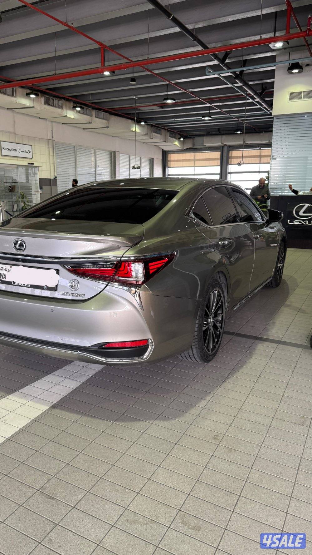 للبيع لكزس ES 2504