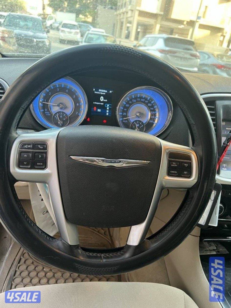 كرايزلر ثمانية سلندر 2013 للبيع بحالة نظيفة جدا5