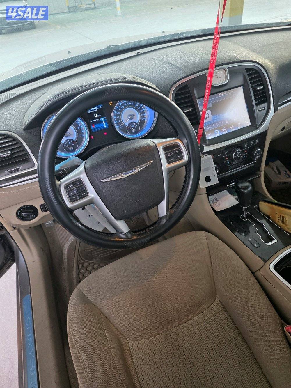 كرايزلر ثمانية سلندر 2013 للبيع بحالة نظيفة جدا7