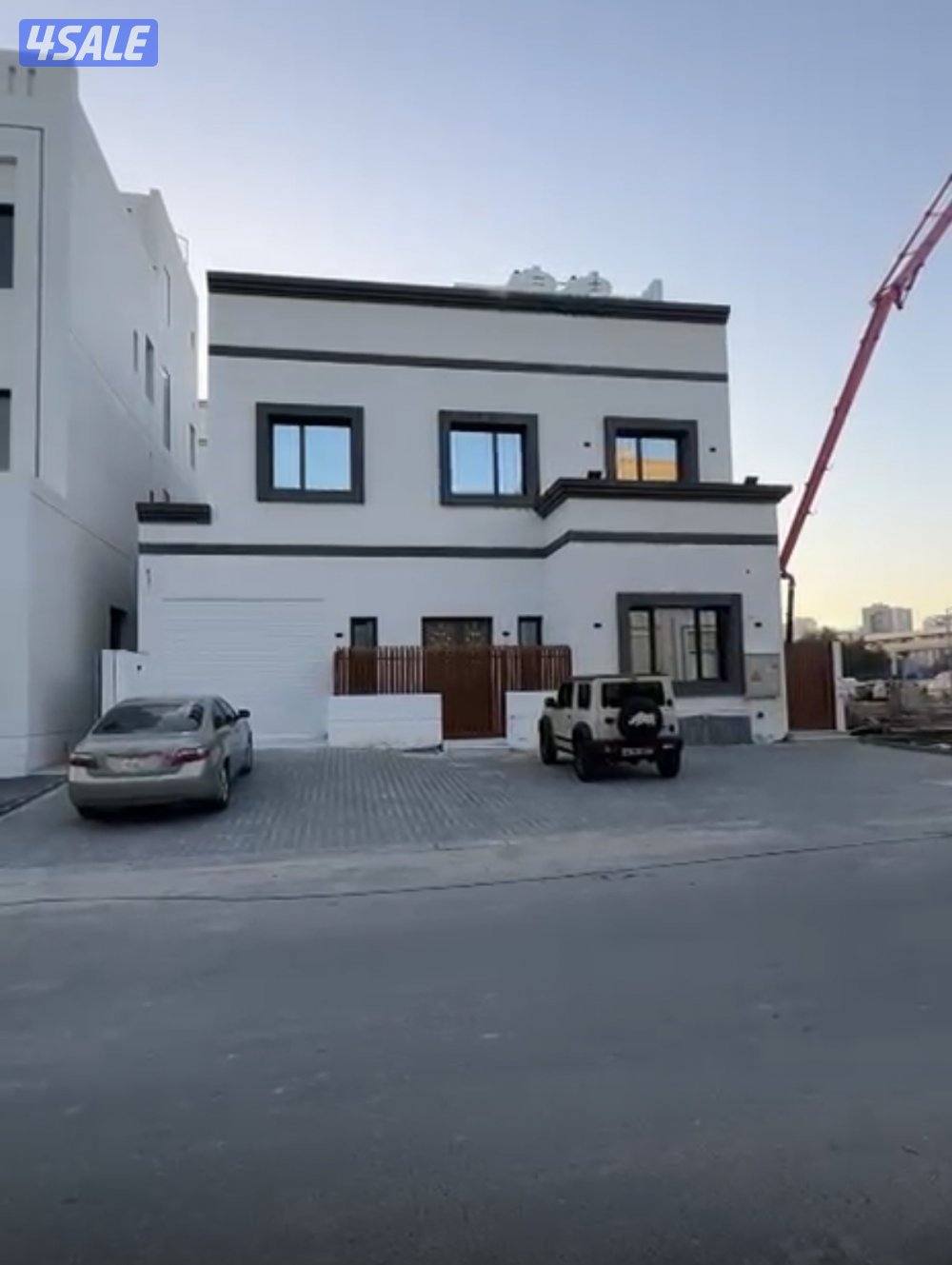 للبيع فيلا بخيطان0