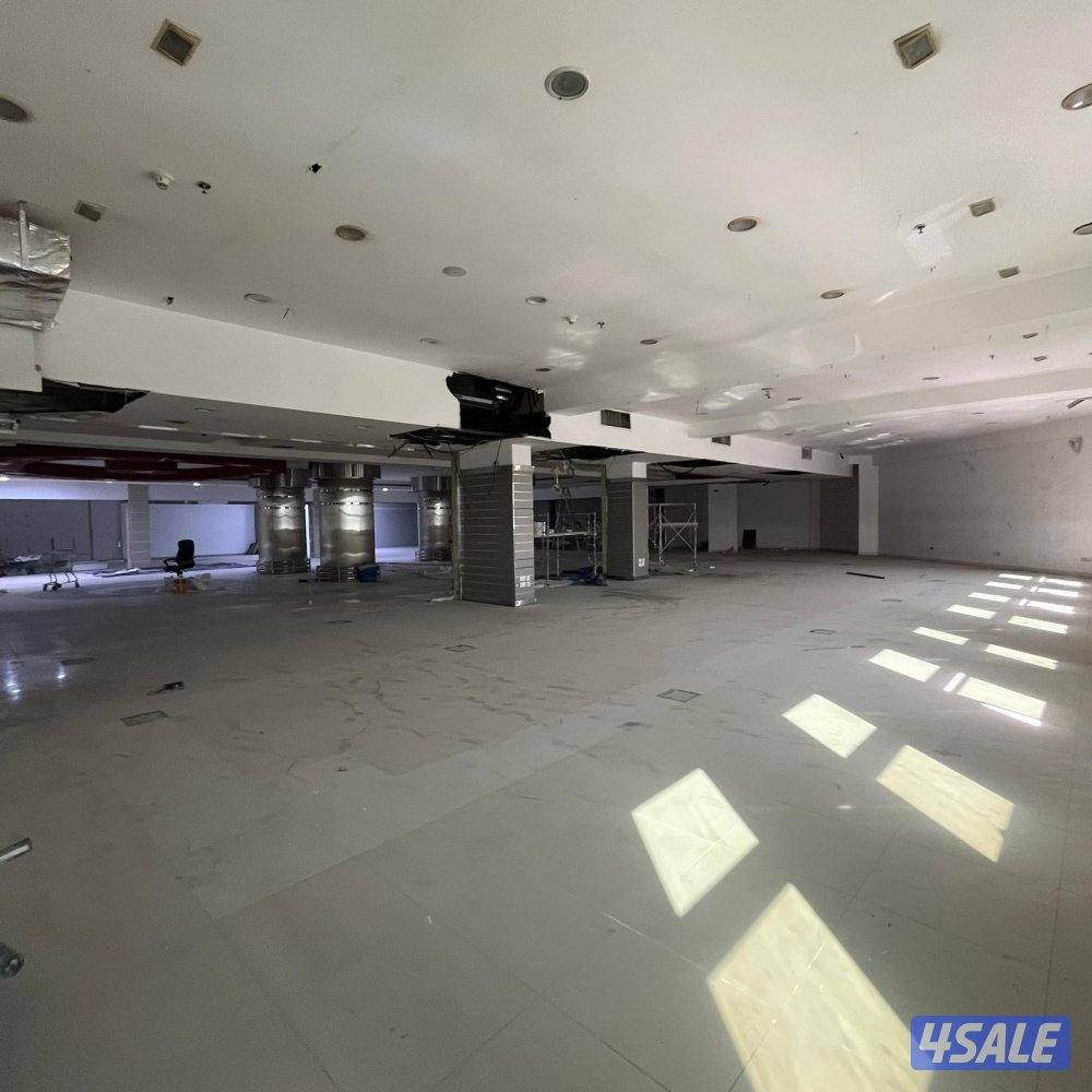 دور كامل تجاري للإيجار في العقيلة .2