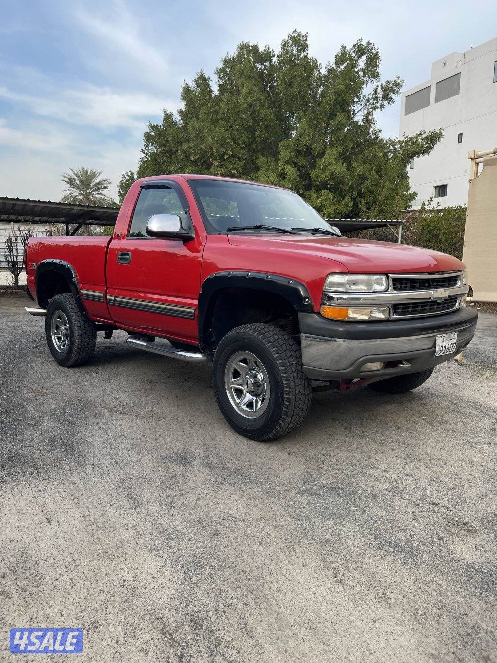 للبيع سيلفرادو موديل 2000صبغ الوكاله ما عدا قطعه شرط الفحص بيع سريعة0