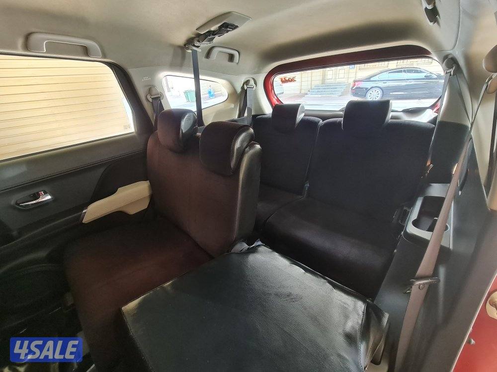 سيارة تويوتا رش 2023 احمر غامق بحالة ممتازة4