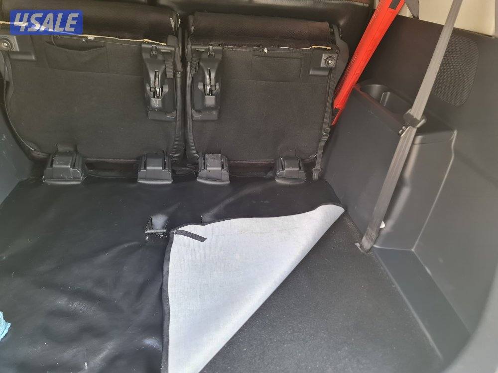 سيارة تويوتا رش 2023 احمر غامق بحالة ممتازة5