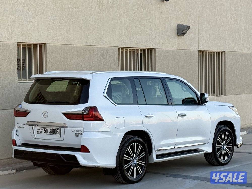 لكزس LX570 - موديل 2018 - عداد 317 - وارد الساير - الدرجه الأولى3