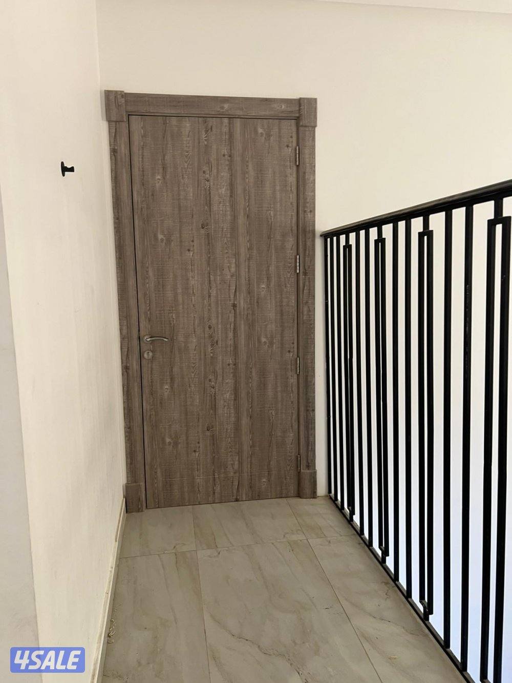 موقع مميز شقة سطح كبير1