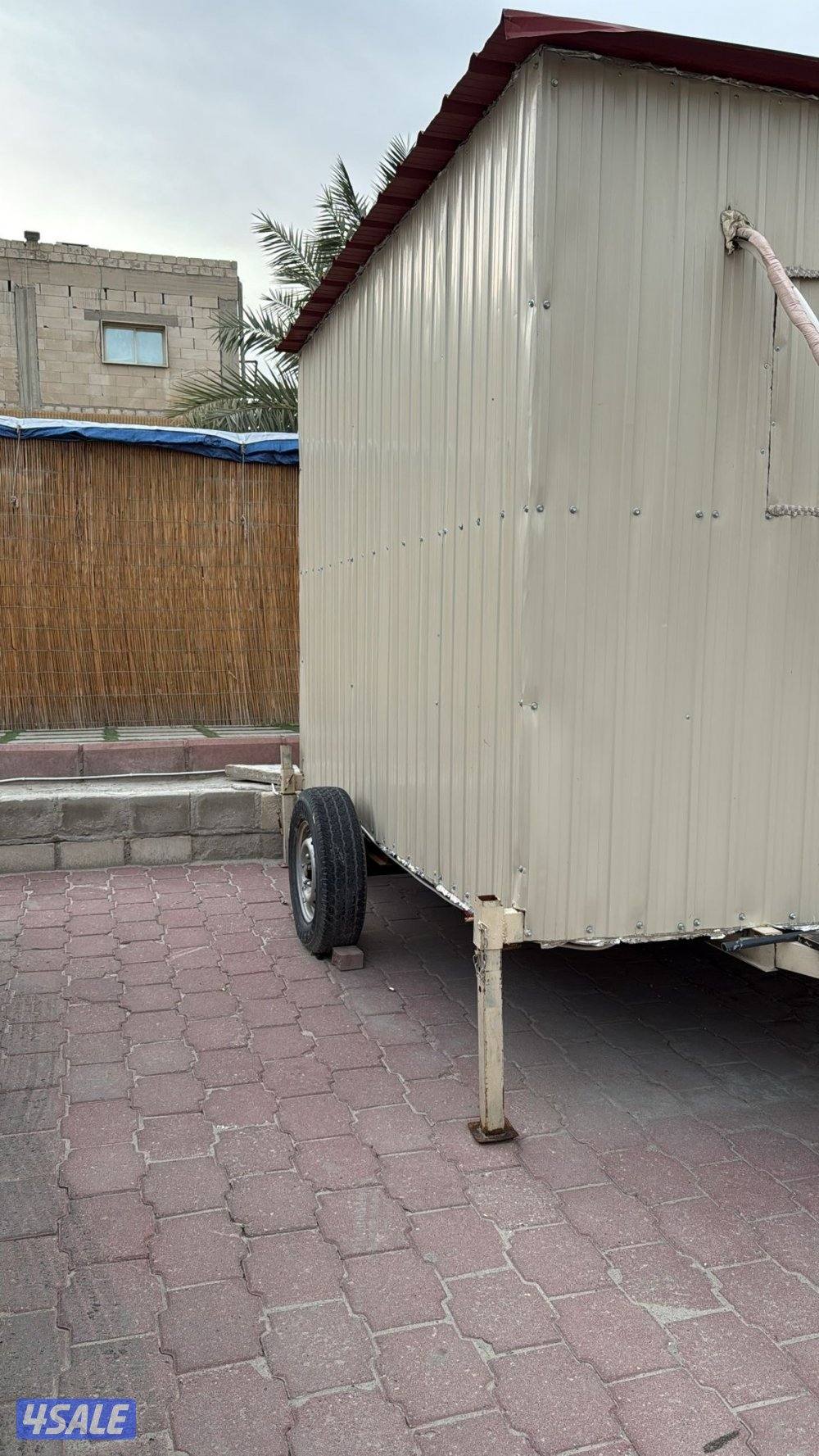 كبره غرفة نوم وحمام ومكيف جديد والغرفه جديده2