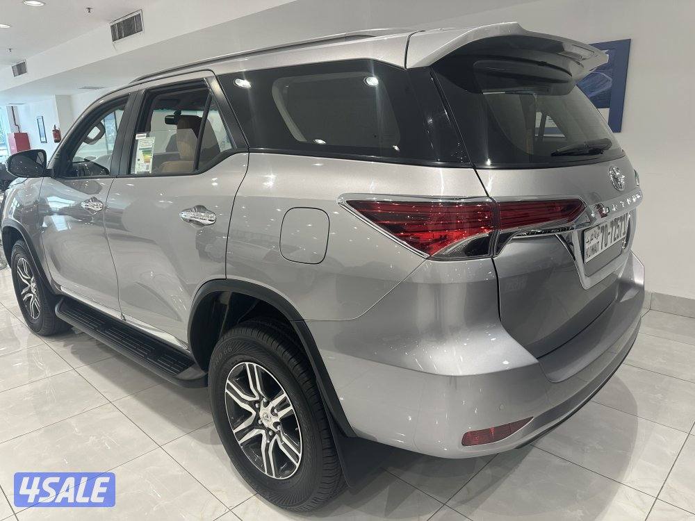 تويوتا فورتينر4