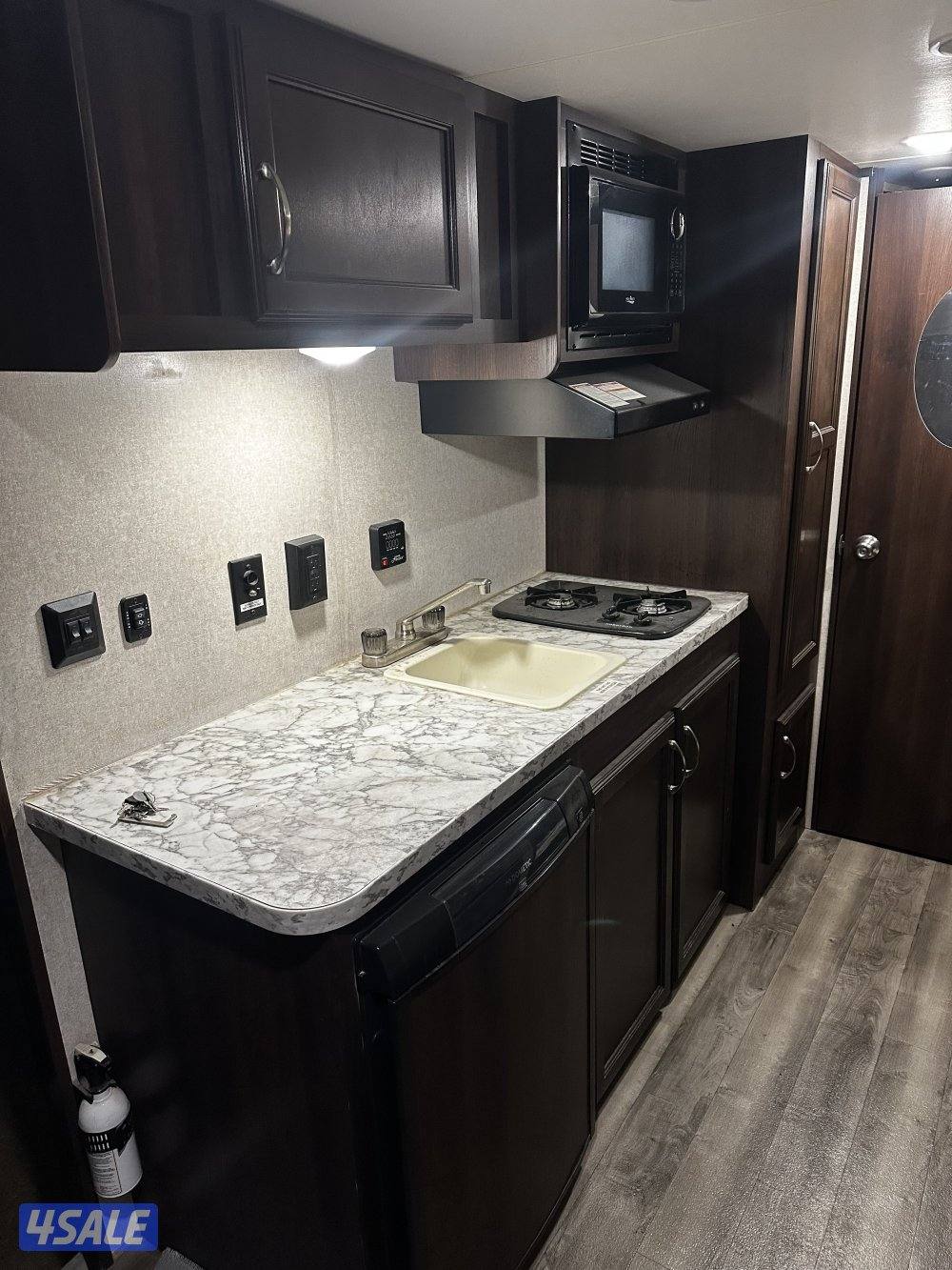 كرفان قلص جايكو امريكي3