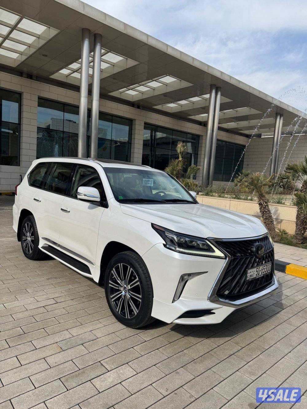 لكزسLX570 الدرجه الاولى صبغ الوكاله بحاله ممتازه.2