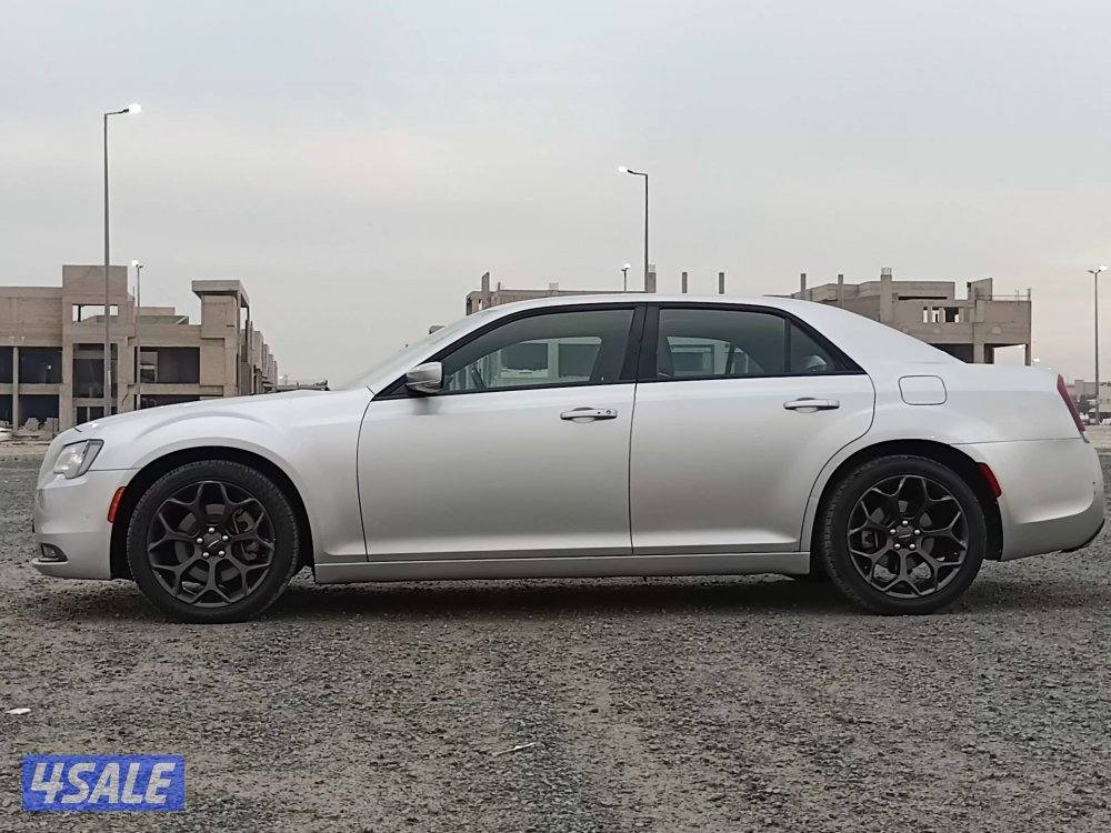 كرايزلر 300S موديل 2021 ماشي 134 الف صبغ الوكالة ماعدا قطعتين وجزء2