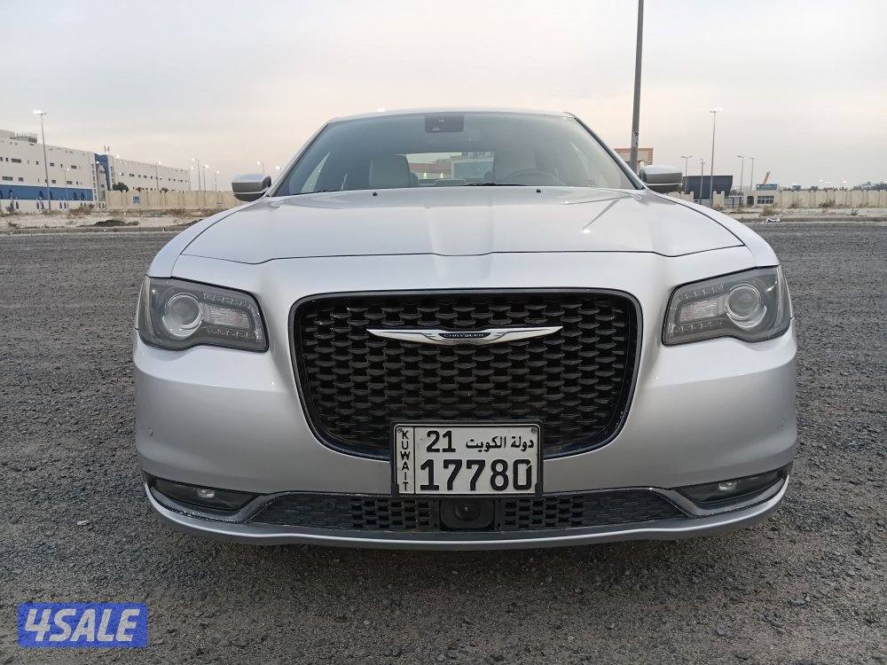 كرايزلر 300S موديل 2021 ماشي 134 الف صبغ الوكالة ماعدا قطعتين وجزء7