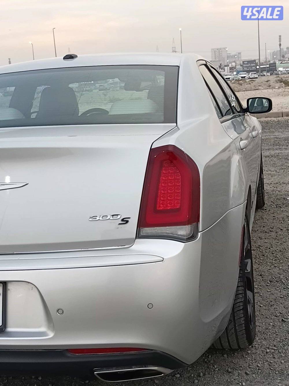 كرايزلر 300S موديل 2021 ماشي 134 الف صبغ الوكالة ماعدا قطعتين وجزء8