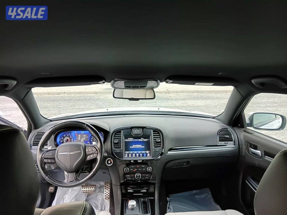 كرايزلر 300S موديل 2021 ماشي 134 الف صبغ الوكالة ماعدا قطعتين وجزء10
