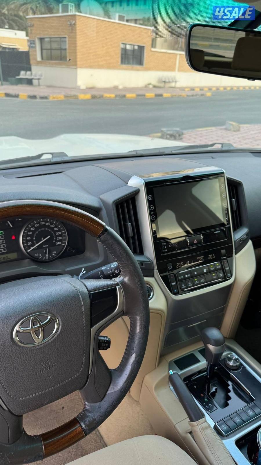 للبيع لاند كروزر ٦ سلندر1