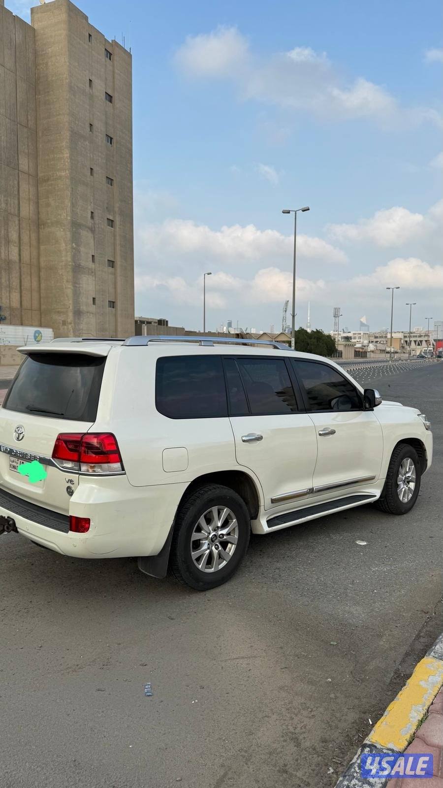 للبيع لاند كروزر ٦ سلندر2